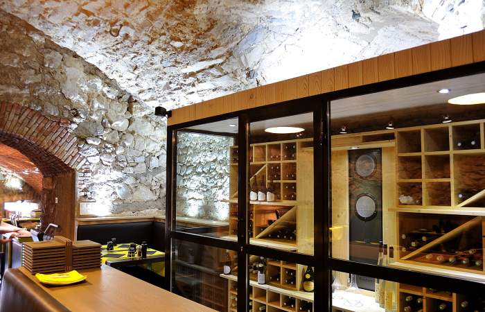 Cave à vin du K'Ozzie, restaurant gastronomique proche de Montmélian